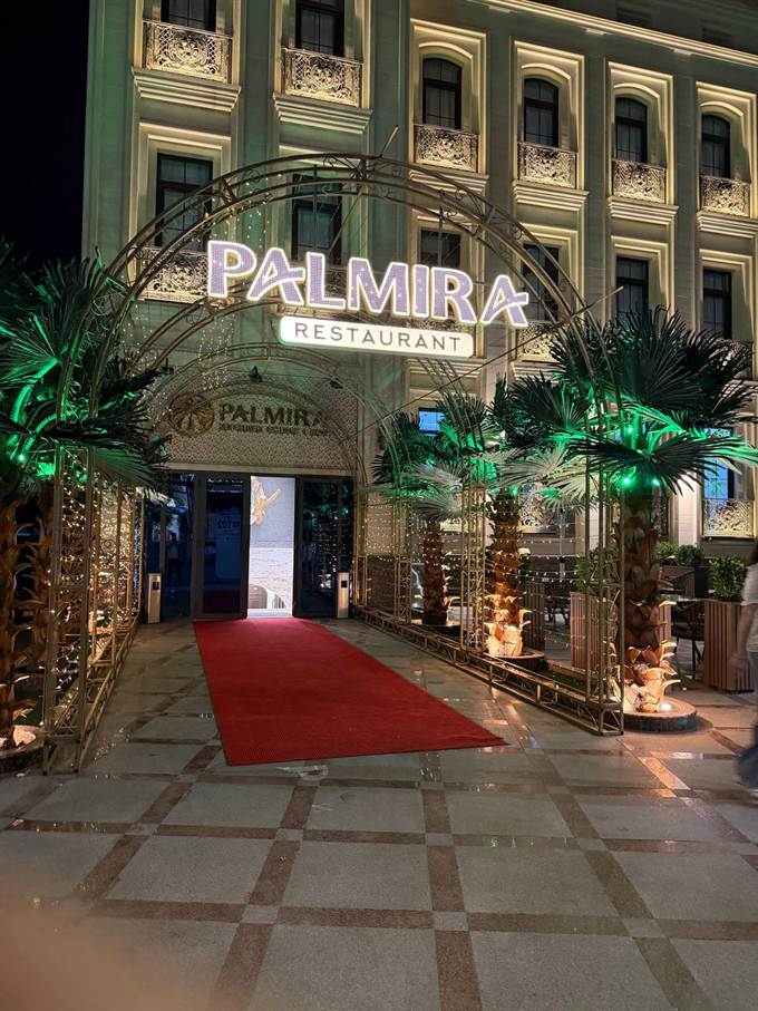 Palmira Restaurant — Hajmli harflar, Venera Design